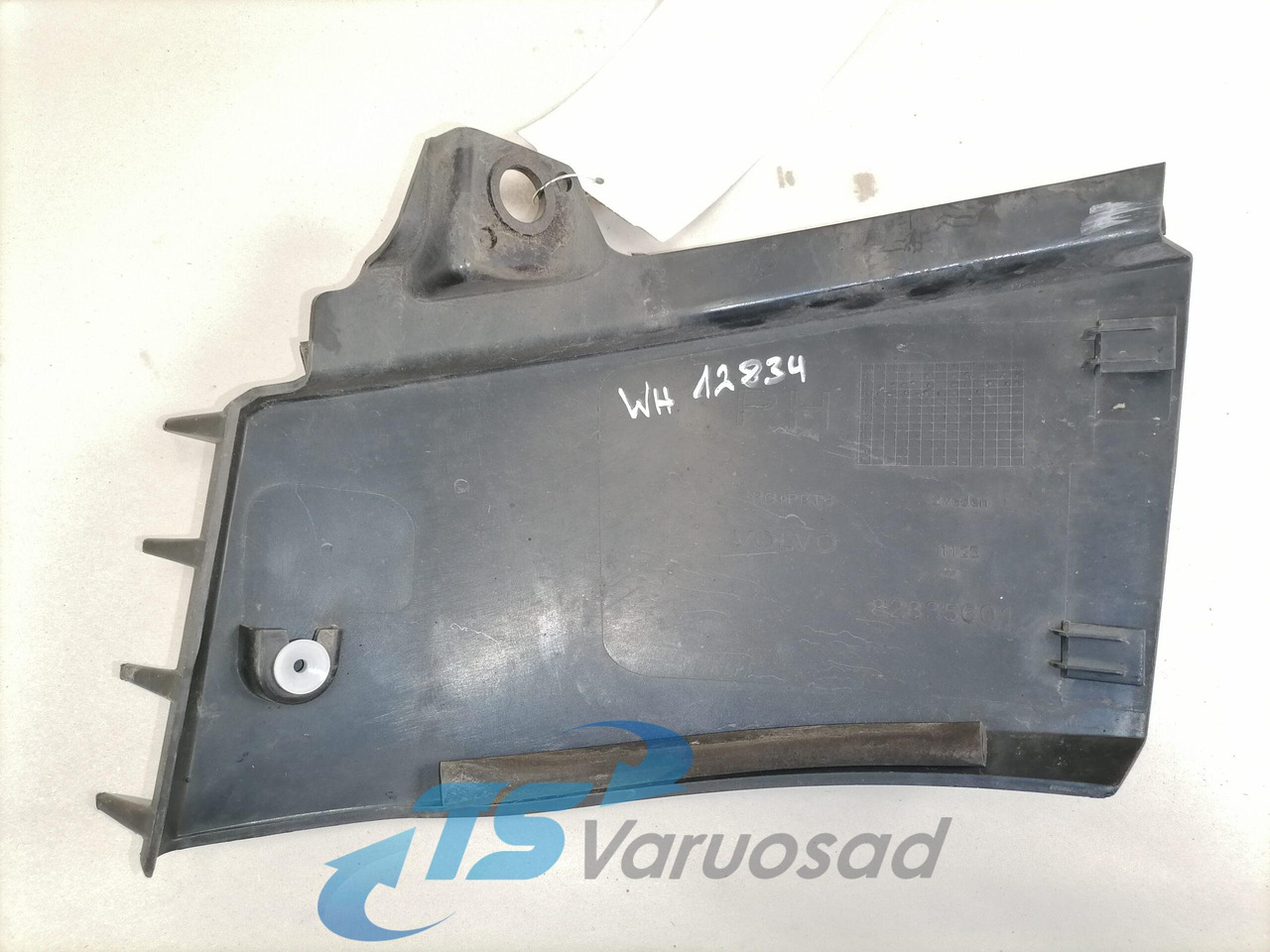 Volvo Plastikdetail 82835601 - 공기역학/ 스포일러 트럭 용 : 사진 2 Volvo Plastikdetail 82835601 - 공기역학/ 스포일러 트럭 용 : 사진 2