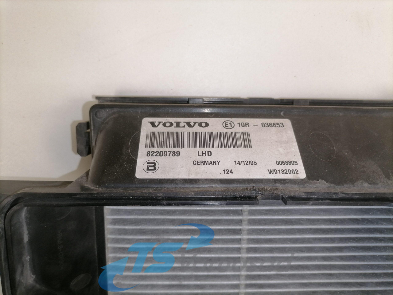 Volvo Salongi õhufiltri korpus 82209789 - 범용 부품 트럭 용 : 사진 2 Volvo Salongi õhufiltri korpus 82209789 - 범용 부품 트럭 용 : 사진 2