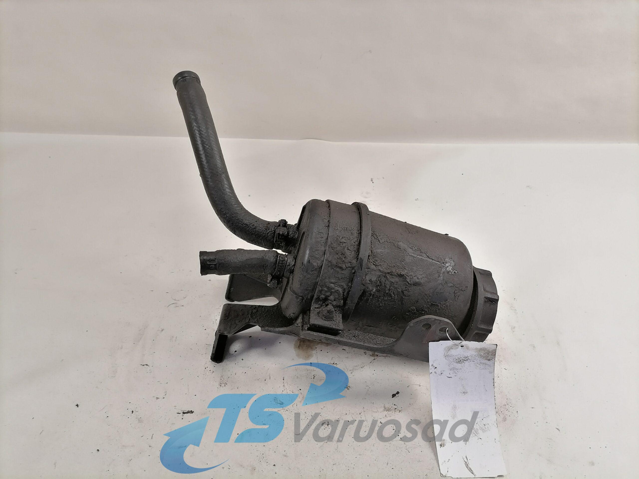 Volvo Steering oil tank+ bracket 20479764 - 스티어링 호스 트럭 용 : 사진 1 Volvo Steering oil tank+ bracket 20479764 - 스티어링 호스 트럭 용 : 사진 1