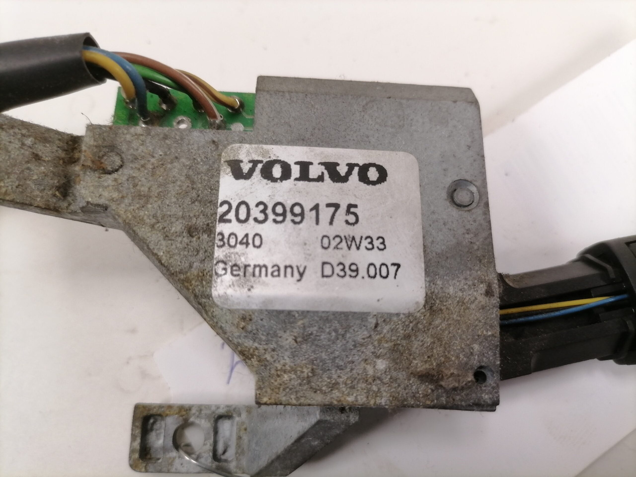 Volvo Switch 20399175 - 전기 설비 트럭 용 : 사진 2 Volvo Switch 20399175 - 전기 설비 트럭 용 : 사진 2