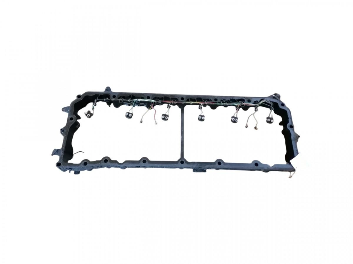 Volvo Vahekaas 21717750 - 실린더 헤드 트럭 용 : 사진 1 Volvo Vahekaas 21717750 - 실린더 헤드 트럭 용 : 사진 1