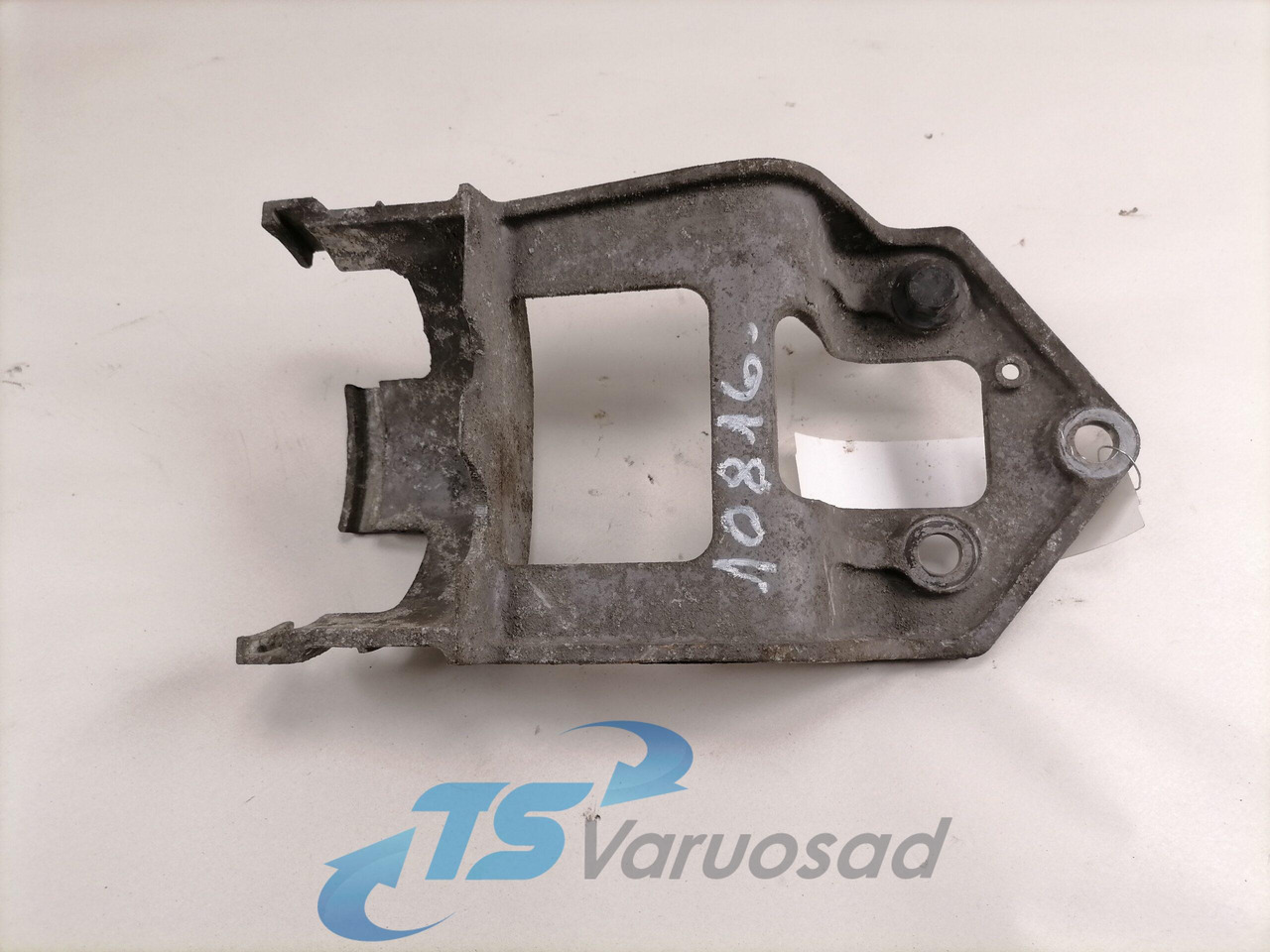 Volvo Volvo roolisüsteemi õlimahuti kandur 21468479 - 스티어링 호스 트럭 용 : 사진 2 Volvo Volvo roolisüsteemi õlimahuti kandur 21468479 - 스티어링 호스 트럭 용 : 사진 2