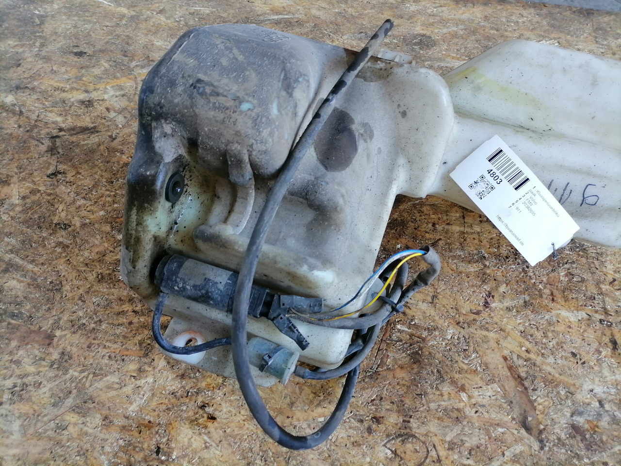 Volvo Windscreen washer fluid tank 20382655 - 와이퍼 트럭 용 : 사진 3 Volvo Windscreen washer fluid tank 20382655 - 와이퍼 트럭 용 : 사진 3