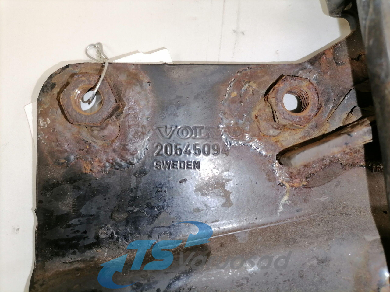 Volvo lower grille carrier hinge 20545094 - 그릴 트럭 용 : 사진 3 Volvo lower grille carrier hinge 20545094 - 그릴 트럭 용 : 사진 3