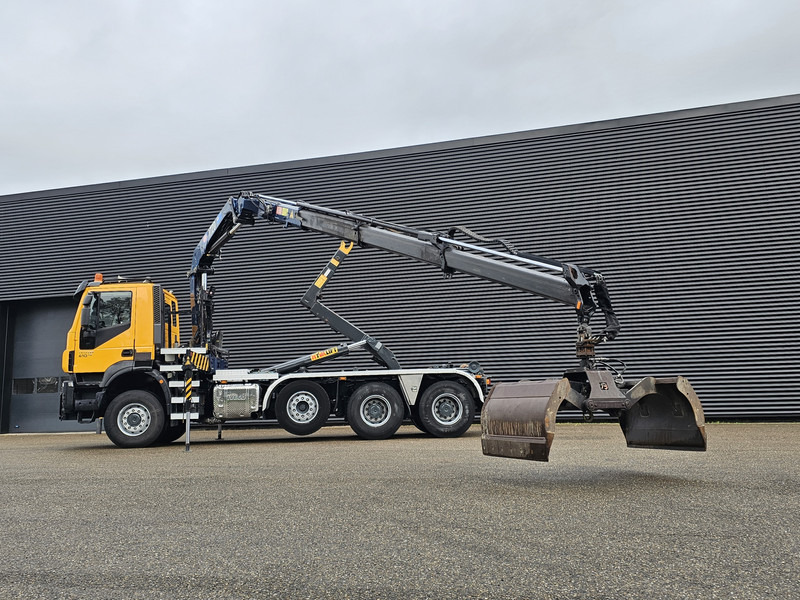 Iveco TRAKKER 380 8X6 / EURO 6 / CRANE + HOOKLIFT - 후크 리프트 트럭, 크레인 트럭 : 사진 4 Iveco TRAKKER 380 8X6 / EURO 6 / CRANE + HOOKLIFT - 후크 리프트 트럭, 크레인 트럭 : 사진 4