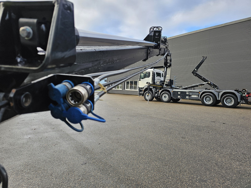 MAN TGS 35.470 8X4 BB / HIAB CRANE + HOOKLIFT - 크레인 트럭 : 사진 5 MAN TGS 35.470 8X4 BB / HIAB CRANE + HOOKLIFT - 크레인 트럭 : 사진 5