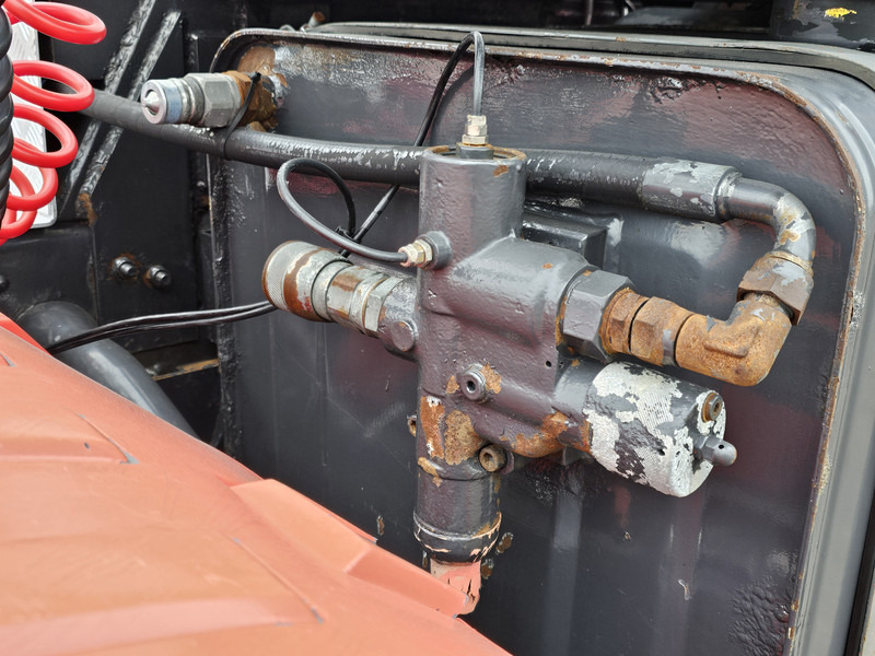 트랙터 유닛 Scania R 164.580 8x4-4 / 150T / MANUAL / RETARDER / BIG AXLE : 사진 16 트랙터 유닛 Scania R 164.580 8x4-4 / 150T / MANUAL / RETARDER / BIG AXLE : 사진 16