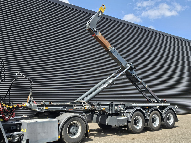 Van Bouwel 25T HOOKLIFT / ABROLKIPPER / LIFT AXLE - 컨테이너 운반 장치/ 스와프 보디 세미 트레일러 : 사진 1 Van Bouwel 25T HOOKLIFT / ABROLKIPPER / LIFT AXLE - 컨테이너 운반 장치/ 스와프 보디 세미 트레일러 : 사진 1