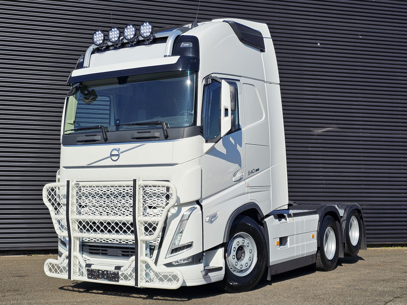 Volvo FH 540 / 6X4 / BOOGIE / RETARDER / FULL AIR / 312DKM - 트랙터 유닛 : 사진 1 Volvo FH 540 / 6X4 / BOOGIE / RETARDER / FULL AIR / 312DKM - 트랙터 유닛 : 사진 1