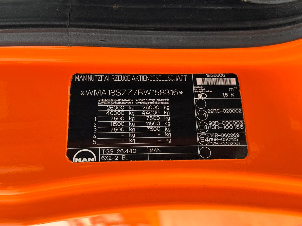 MAN 26.440 6X2 Multilift Abroller - 후크 리프트 트럭 : 사진 4 MAN 26.440 6X2 Multilift Abroller - 후크 리프트 트럭 : 사진 4