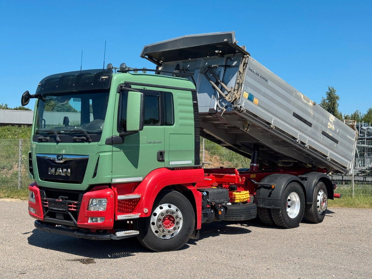MAN 26.460 6x2 Meiller 3. Seitenkipper - 덤프트럭 : 사진 2 MAN 26.460 6x2 Meiller 3. Seitenkipper - 덤프트럭 : 사진 2