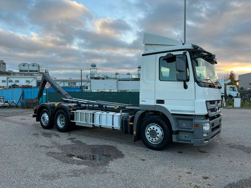 Mercedes-Benz 2541 6X2 Meiller Funk Zustand wie 200 tkm Mercedes-Benz 2541 6X2 Meiller RK 20.65 Funk | Top Zustand! - 후크 리프트 트럭 : 사진 3 Mercedes-Benz 2541 6X2 Meiller Funk Zustand wie 200 tkm Mercedes-Benz 2541 6X2 Meiller RK 20.65 Funk | Top Zustand! - 후크 리프트 트럭 : 사진 3