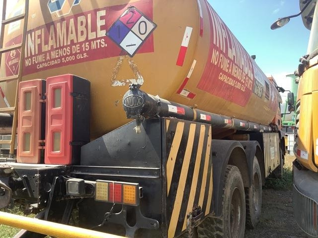 MAN 33.360-V20 - 유조트럭 : 사진 3 MAN 33.360-V20 - 유조트럭 : 사진 3