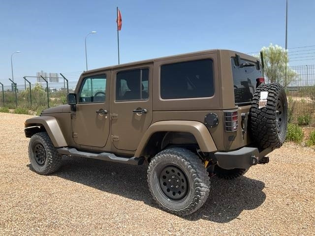 Jeep Wrangler JK Command - SUV : 사진 2 Jeep Wrangler JK Command - SUV : 사진 2