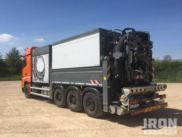 Rivard - Mercedes-Benz EXVAC - Arocs 3253 8x4 - 진공 흡입 트럭 : 사진 4 Rivard - Mercedes-Benz EXVAC - Arocs 3253 8x4 - 진공 흡입 트럭 : 사진 4