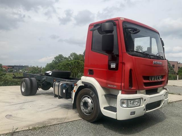 Iveco FF160E32 - 캡 새시 트럭 : 사진 4 Iveco FF160E32 - 캡 새시 트럭 : 사진 4