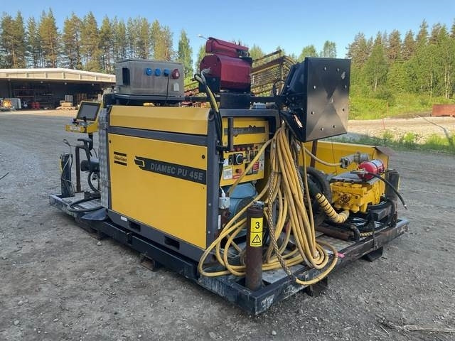 Atlas Copco Diamec U4 - 드릴링 리그 : 사진 2 Atlas Copco Diamec U4 - 드릴링 리그 : 사진 2