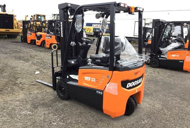Doosan B15T-7 PLUS - 전기 지게차 : 사진 2 Doosan B15T-7 PLUS - 전기 지게차 : 사진 2