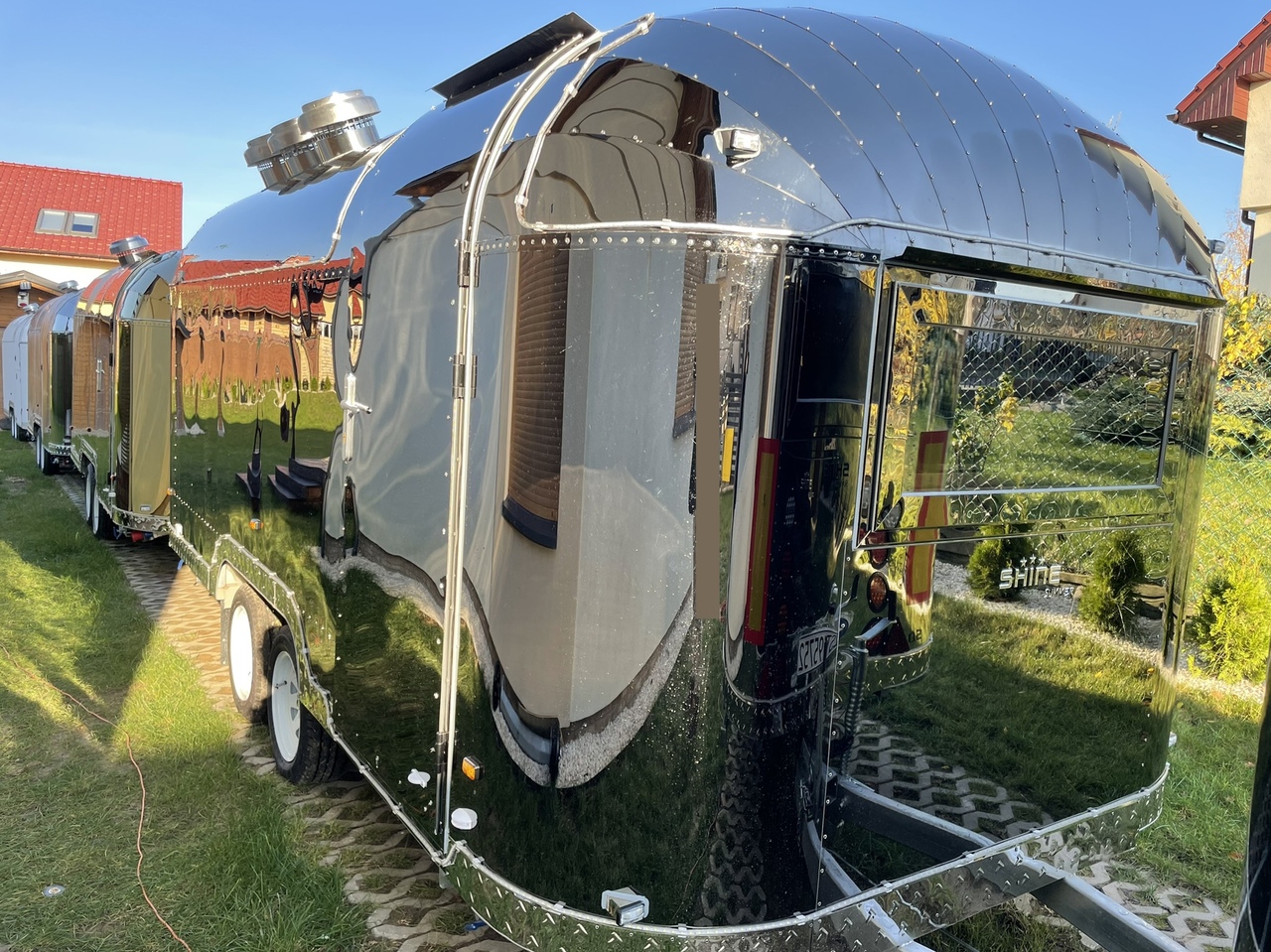 SHINE Summer S BLACK - 자판기 트레일러 : 사진 2 SHINE Summer S BLACK - 자판기 트레일러 : 사진 2