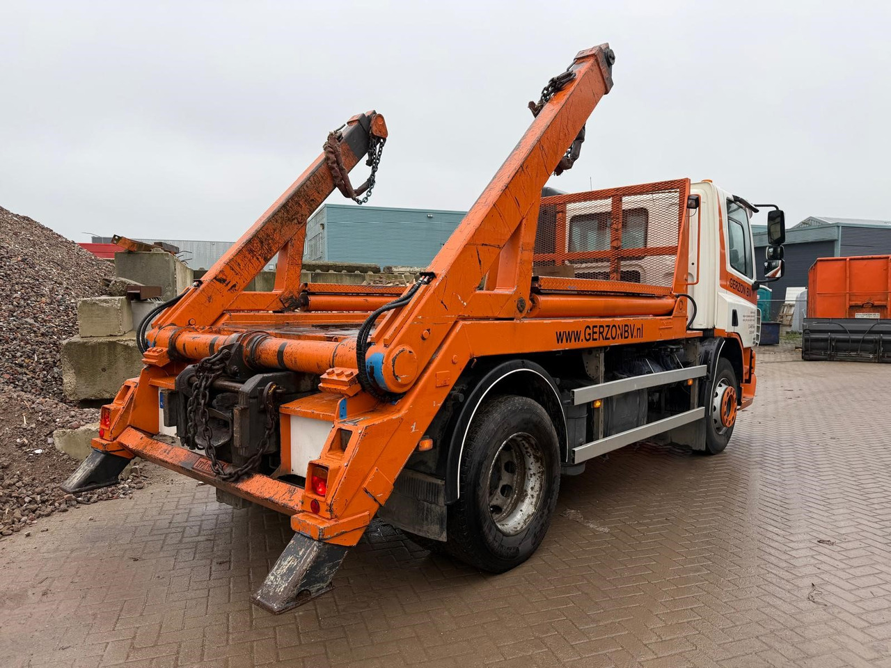 DAF CF 75.310 - 스킵 로더 트럭 : 사진 5 DAF CF 75.310 - 스킵 로더 트럭 : 사진 5