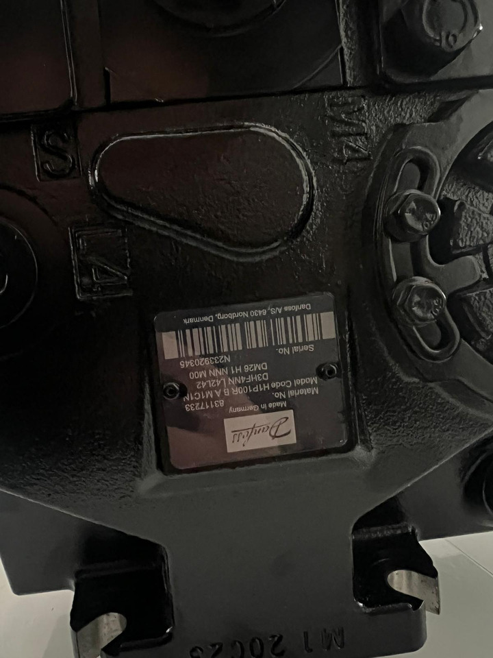 DANFOSS H1P100R B AM1C1ND3HF4NNL42L42 DM26 H1 - 유압 펌프 건설기계 용 : 사진 2 DANFOSS H1P100R B AM1C1ND3HF4NNL42L42 DM26 H1 - 유압 펌프 건설기계 용 : 사진 2