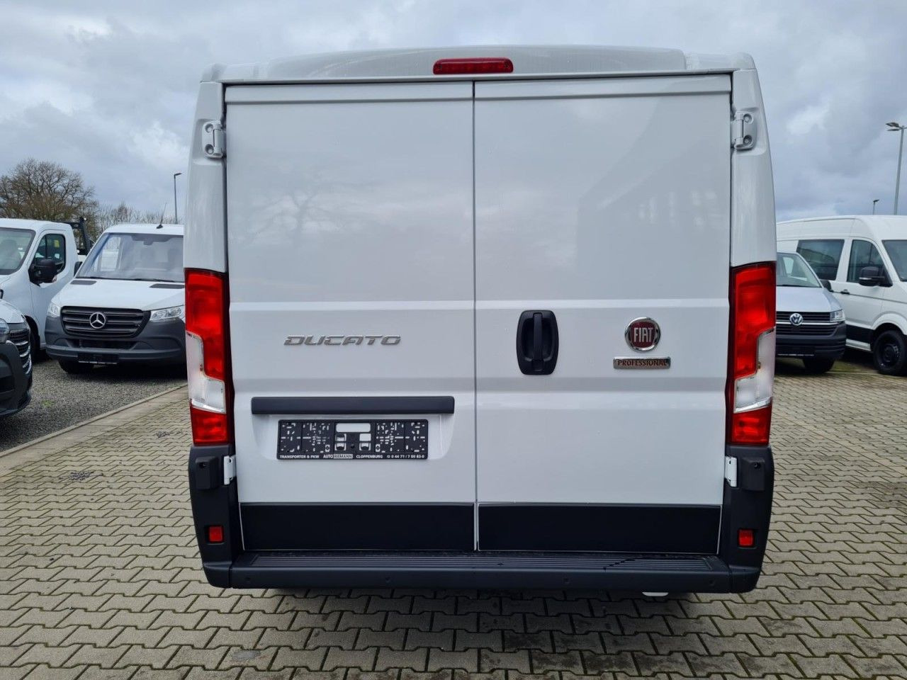 Fiat Ducato 30 Kasten L1H1 KLIMA PDC TEMPOMAT - 소형 밴 : 사진 5 Fiat Ducato 30 Kasten L1H1 KLIMA PDC TEMPOMAT - 소형 밴 : 사진 5