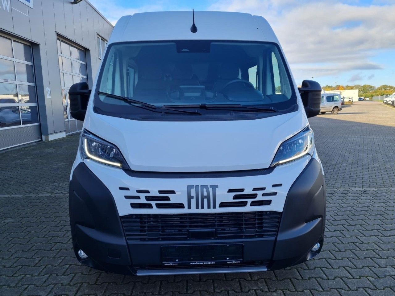 Fiat Ducato 35 Kasten Doka 6-Sitze L3H2 AG KLIMA Navi - 패널 밴, 콤비 밴 : 사진 2 Fiat Ducato 35 Kasten Doka 6-Sitze L3H2 AG KLIMA Navi - 패널 밴, 콤비 밴 : 사진 2