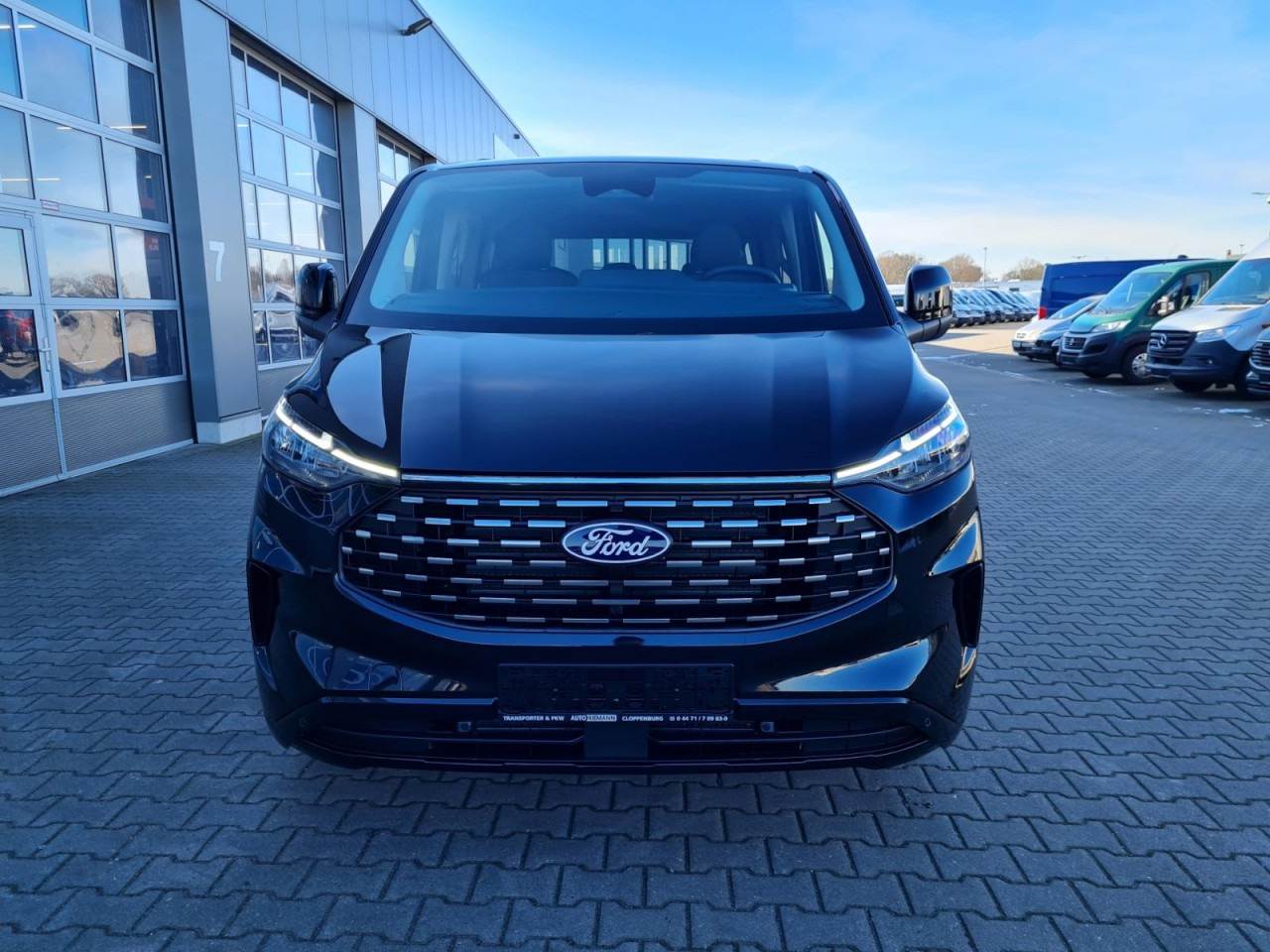 Ford Tourneo Custom 320 L1 AG Titanium X AHK LED NAVI 2X SCHIEBE - 콤비 밴 : 사진 2 Ford Tourneo Custom 320 L1 AG Titanium X AHK LED NAVI 2X SCHIEBE - 콤비 밴 : 사진 2