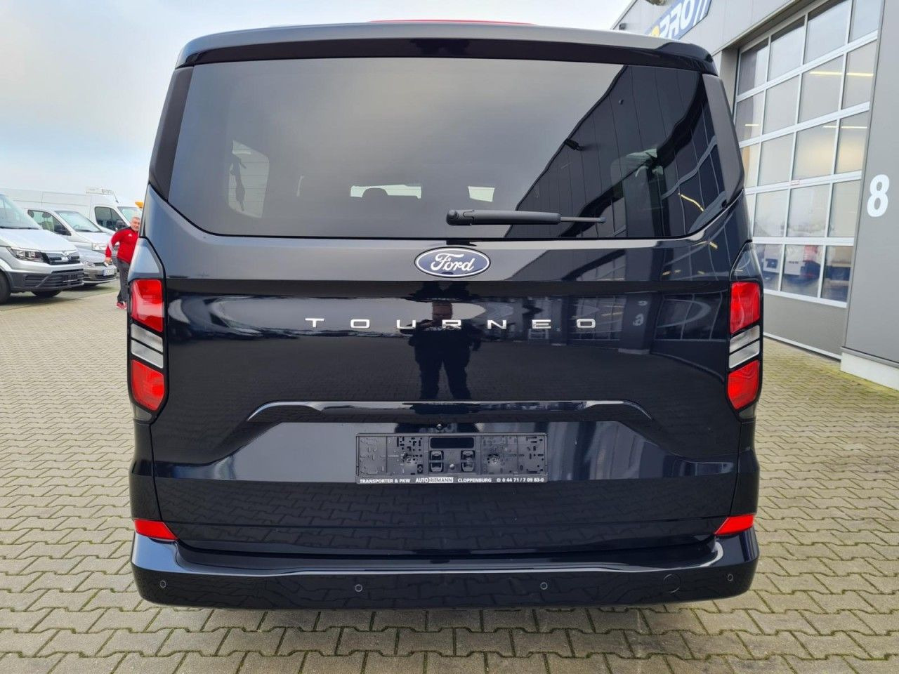 Ford Tourneo Custom 320 L2 Titanium 9 Sitze STANDHZ - 승합차 : 사진 5 Ford Tourneo Custom 320 L2 Titanium 9 Sitze STANDHZ - 승합차 : 사진 5