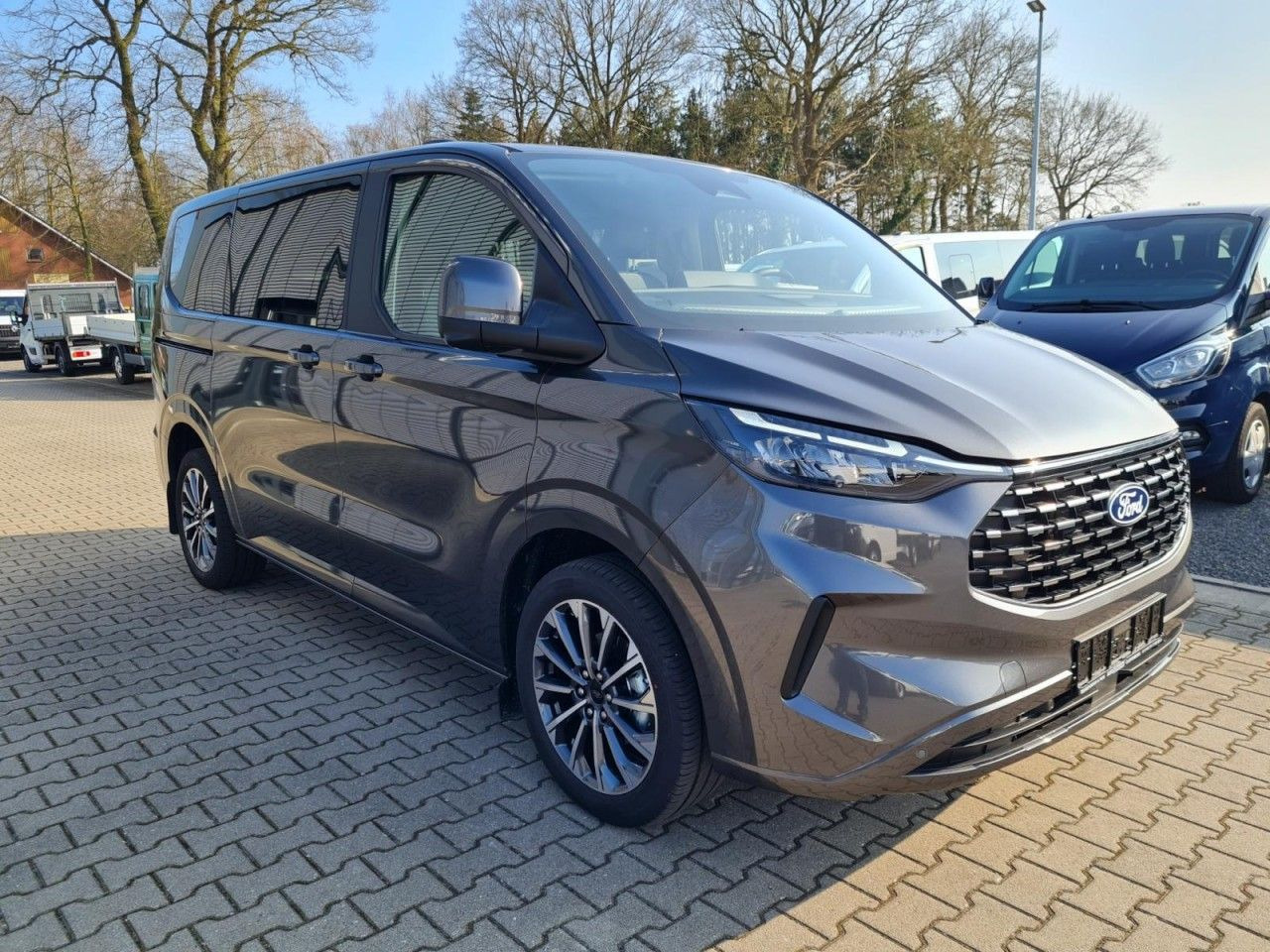 Ford Tourneo Custom 320 Titanium X L1 AHK LED LMF NAV - 승합차 : 사진 3 Ford Tourneo Custom 320 Titanium X L1 AHK LED LMF NAV - 승합차 : 사진 3