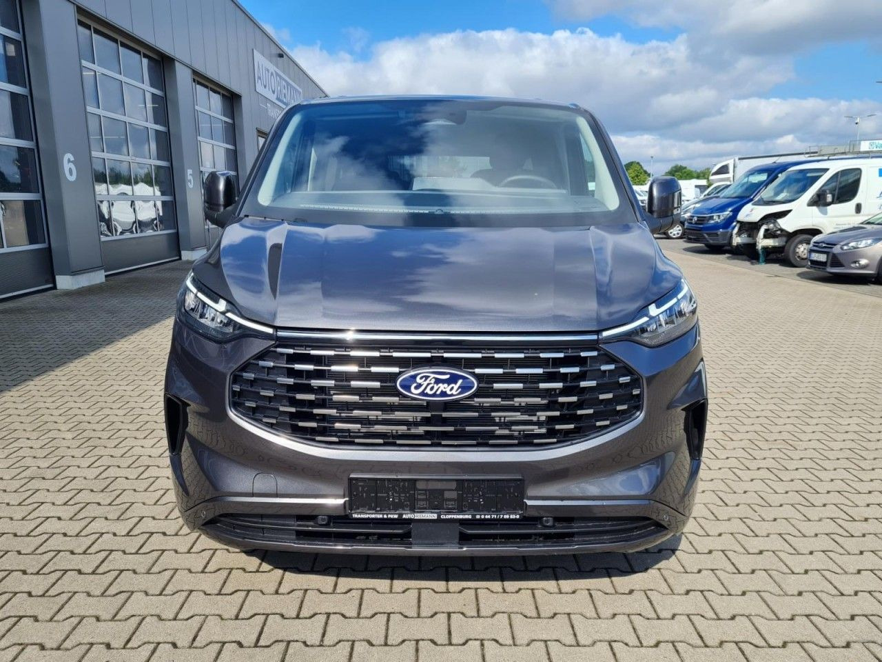 Ford Tourneo Custom 8 Sitze 320 L2 Titanium LED AUTOM - 승합차 : 사진 2 Ford Tourneo Custom 8 Sitze 320 L2 Titanium LED AUTOM - 승합차 : 사진 2