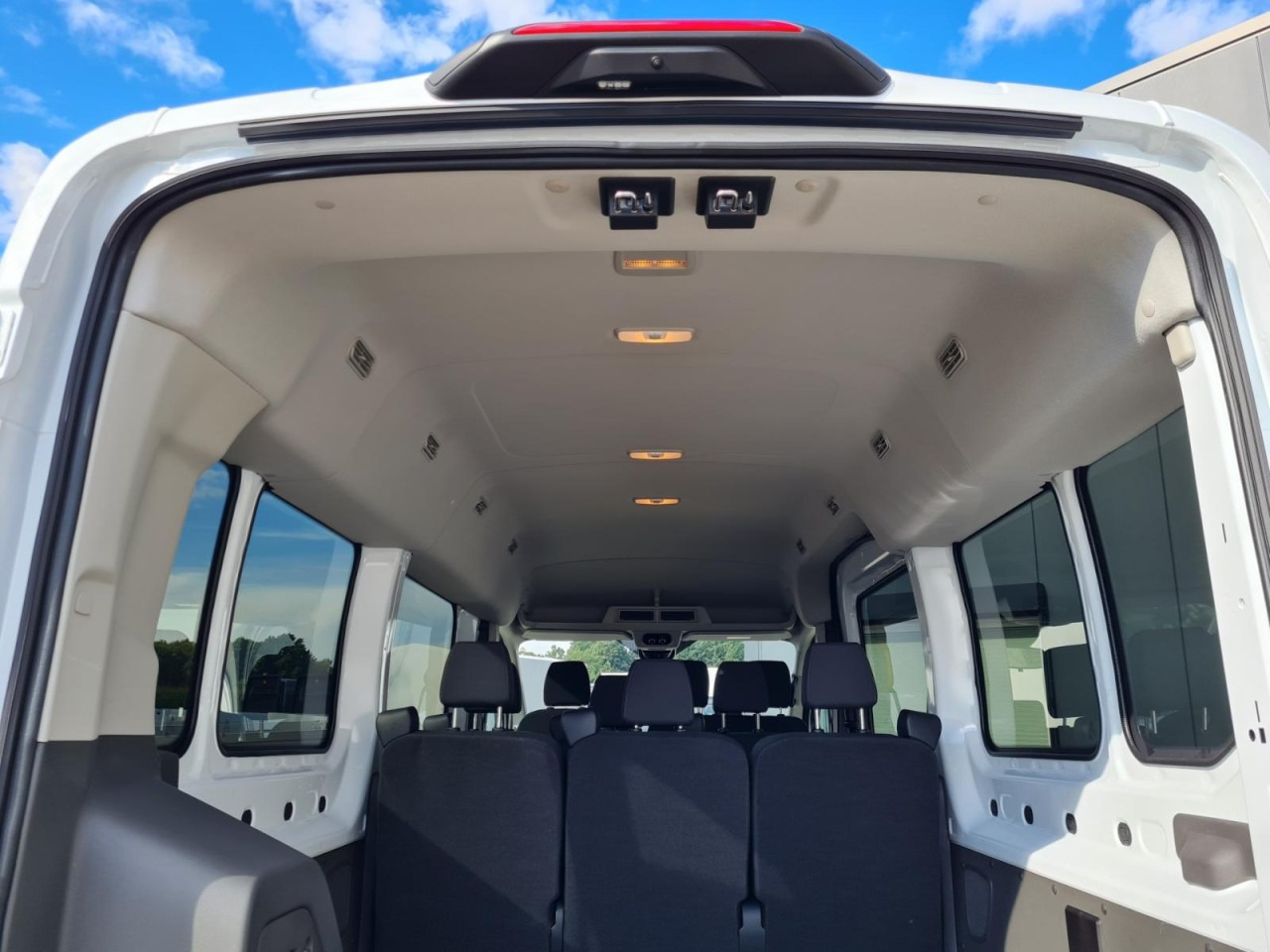 소형 버스, 승합차 Ford Transit 350 Kombi TDCi L3 Trend 9 Sitzer AUTOMATIK : 사진 17 소형 버스, 승합차 Ford Transit 350 Kombi TDCi L3 Trend 9 Sitzer AUTOMATIK : 사진 17