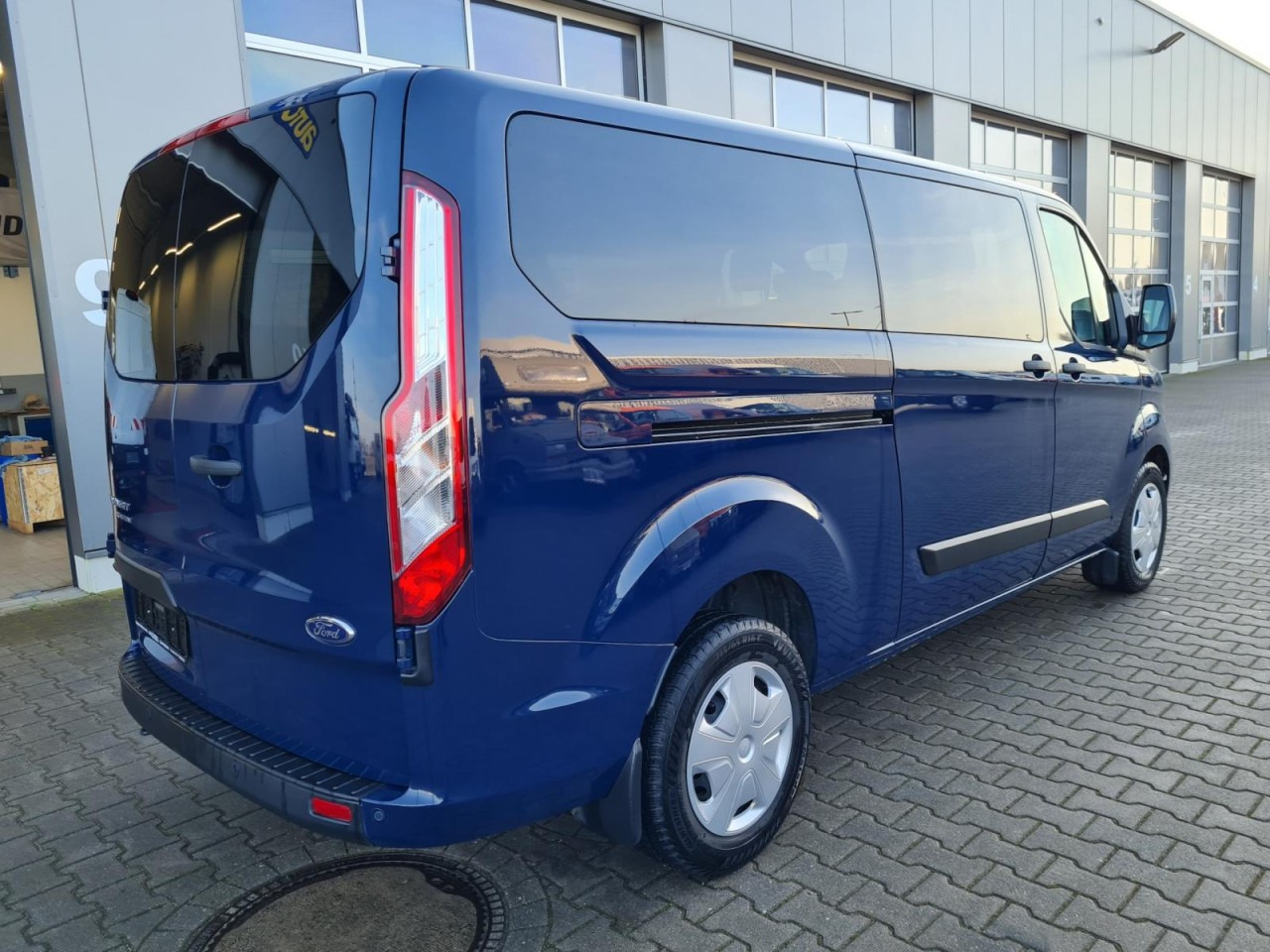 Ford Transit Custom Kombi 320 L2 Trend 9 Sitze PDC - 소형 버스, 승합차 : 사진 4 Ford Transit Custom Kombi 320 L2 Trend 9 Sitze PDC - 소형 버스, 승합차 : 사진 4