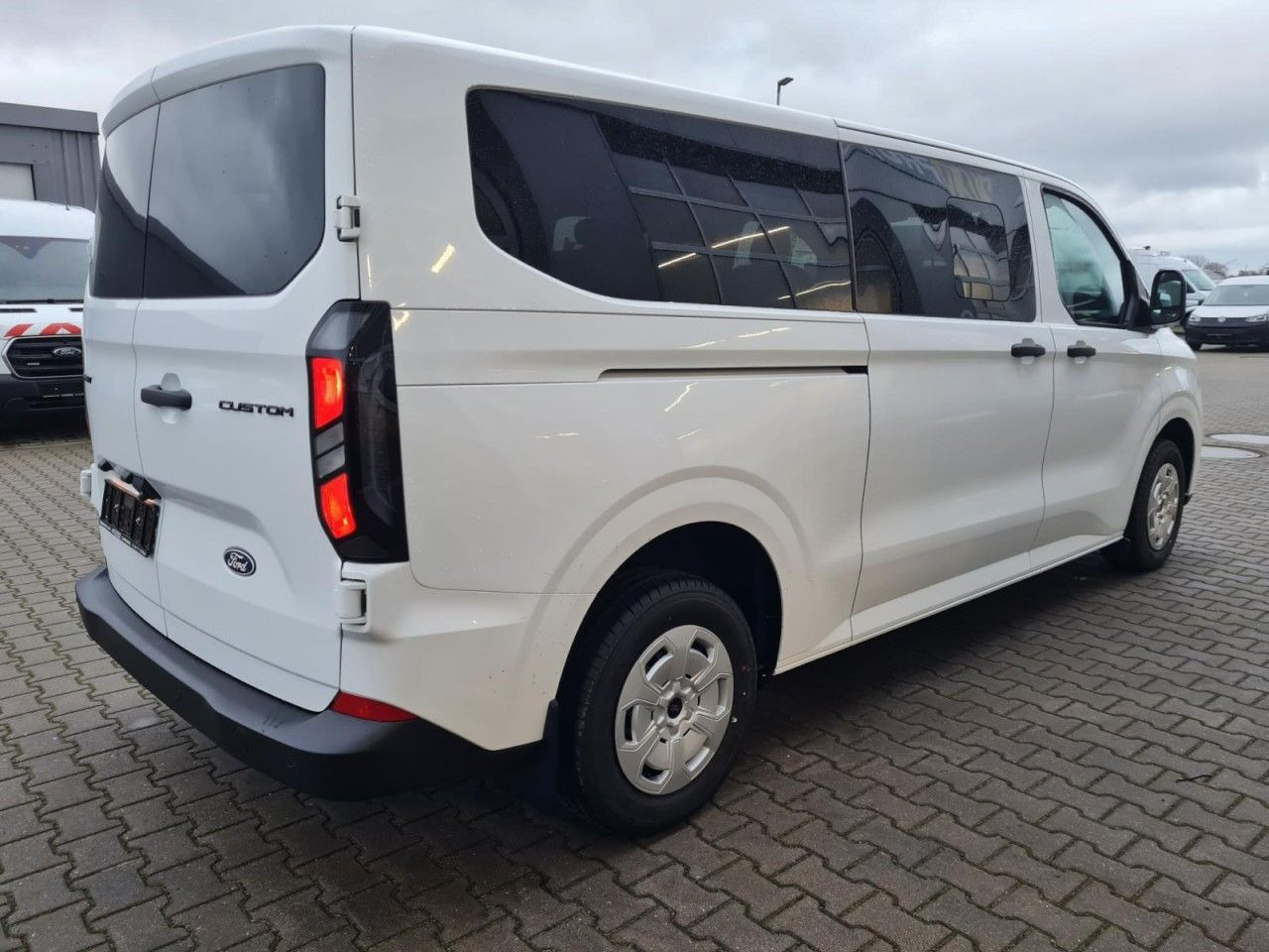 Ford Transit Custom Trend 320 L2 9 Sitzer - 승합차 : 사진 4 Ford Transit Custom Trend 320 L2 9 Sitzer - 승합차 : 사진 4