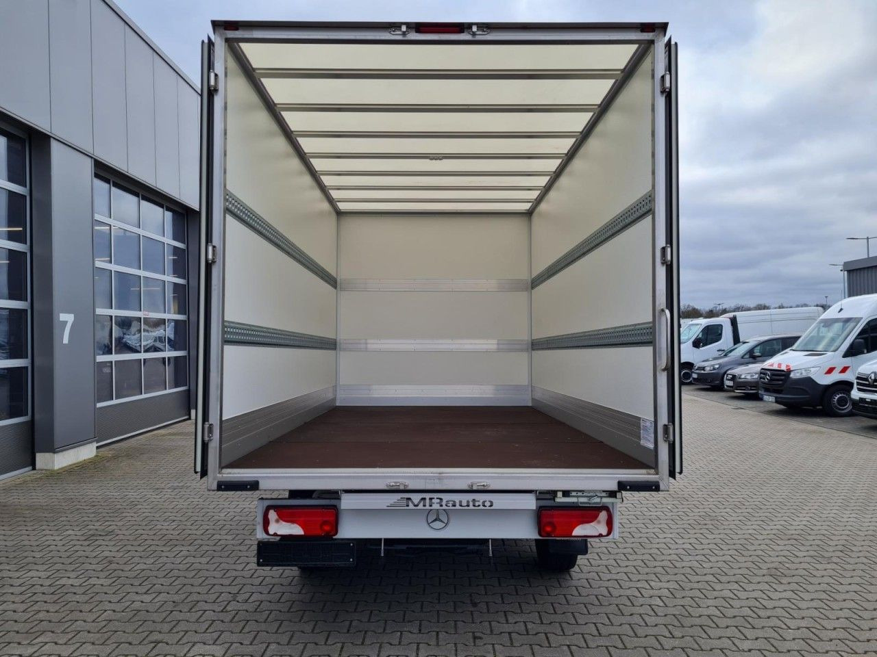 Mercedes-Benz Sprinter 315 CDi Koffer lang MBux Klima - 박스 밴 : 사진 5 Mercedes-Benz Sprinter 315 CDi Koffer lang MBux Klima - 박스 밴 : 사진 5