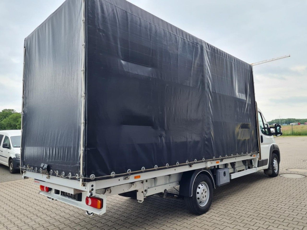 Peugeot Boxer 3,5t Pritsche Plane 2.2 HDi L4 435 - 커튼 사이드 밴 : 사진 5 Peugeot Boxer 3,5t Pritsche Plane 2.2 HDi L4 435 - 커튼 사이드 밴 : 사진 5
