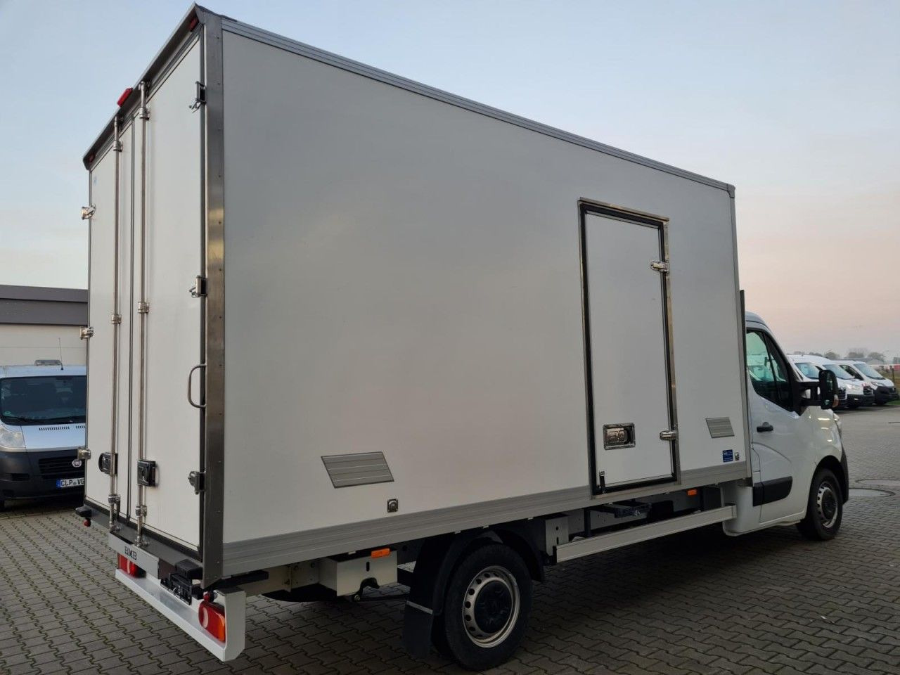 Renault Master 3.5t Möbel Koffer KLIMA LUFTFEDERUNG TEMP - 박스 밴 : 사진 4 Renault Master 3.5t Möbel Koffer KLIMA LUFTFEDERUNG TEMP - 박스 밴 : 사진 4