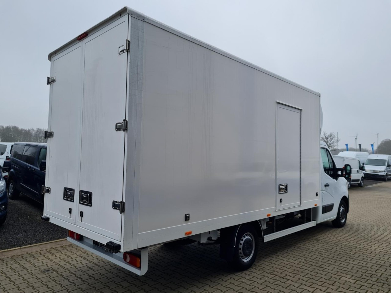 Renault Master 3.5t Möbel Koffer mit 10 Pal. Plätze TEMPOMAT - 박스 밴 : 사진 4 Renault Master 3.5t Möbel Koffer mit 10 Pal. Plätze TEMPOMAT - 박스 밴 : 사진 4