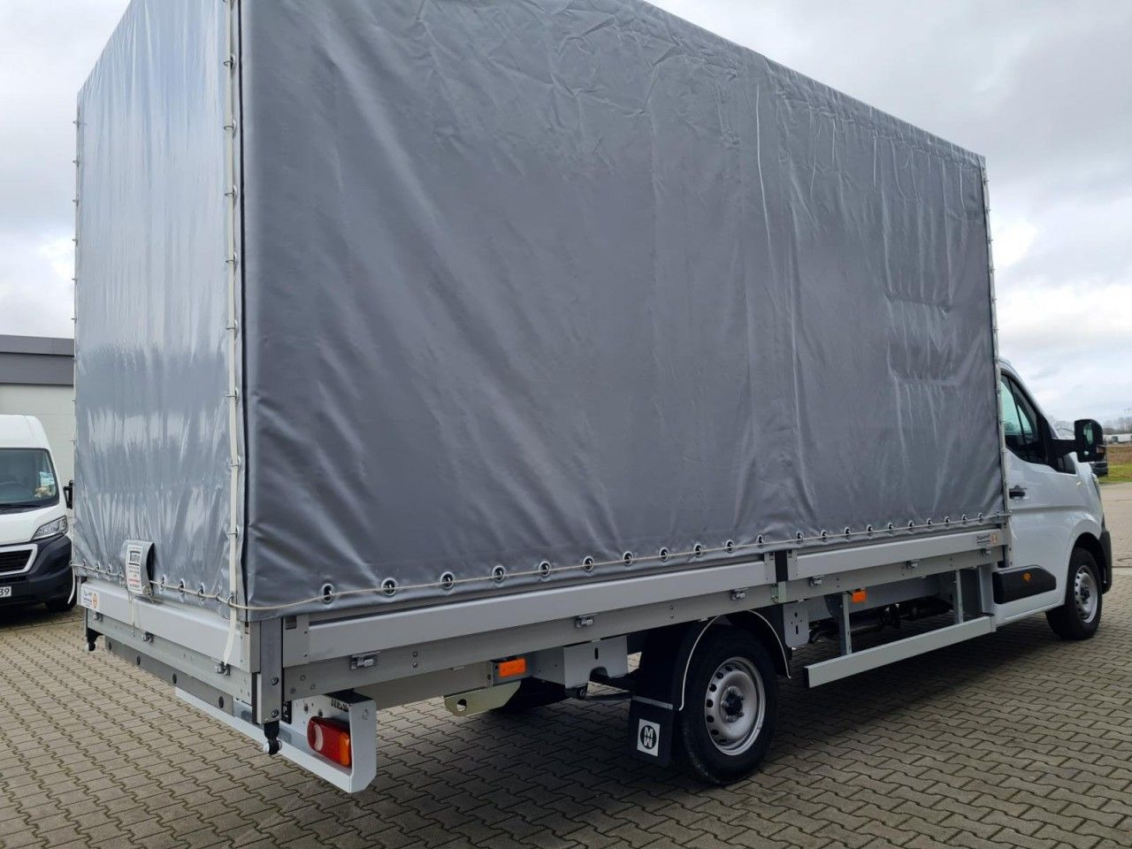 Renault Master 35 New Pritsche Plane 10 Paletten PDC TEM - 커튼 사이드 밴 : 사진 4 Renault Master 35 New Pritsche Plane 10 Paletten PDC TEM - 커튼 사이드 밴 : 사진 4