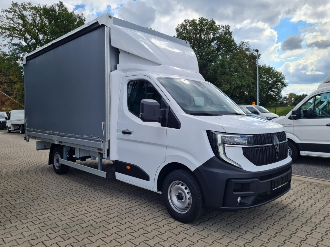 Renault Master 35 Pritsche Schiebe Plane KLIMA TEMPOMAT - 커튼 사이드 밴 : 사진 4 Renault Master 35 Pritsche Schiebe Plane KLIMA TEMPOMAT - 커튼 사이드 밴 : 사진 4