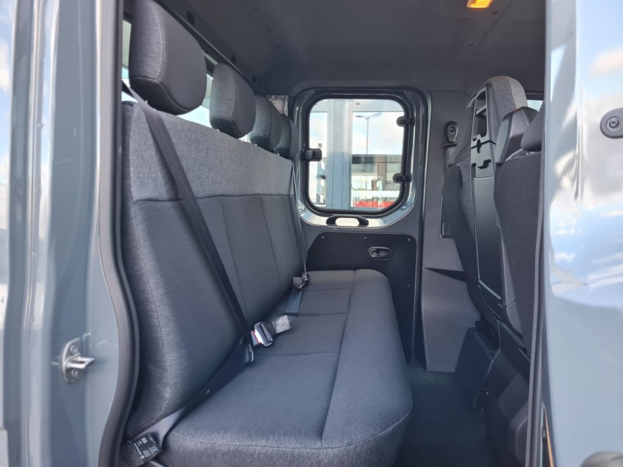 플랫베드 밴, 콤비 밴 Renault Master New 3,5t Doka dCi 170 L3H1 Lang : 사진 15 플랫베드 밴, 콤비 밴 Renault Master New 3,5t Doka dCi 170 L3H1 Lang : 사진 15