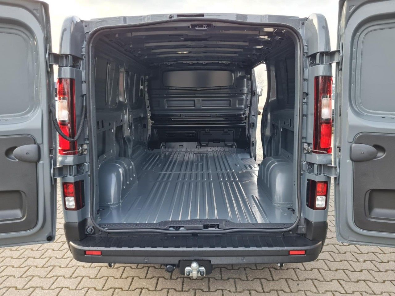 Renault Trafic Kasten 3,0t L2 LED AHK KLIMA PDC TEMPOMAT - 소형 밴 : 사진 5 Renault Trafic Kasten 3,0t L2 LED AHK KLIMA PDC TEMPOMAT - 소형 밴 : 사진 5