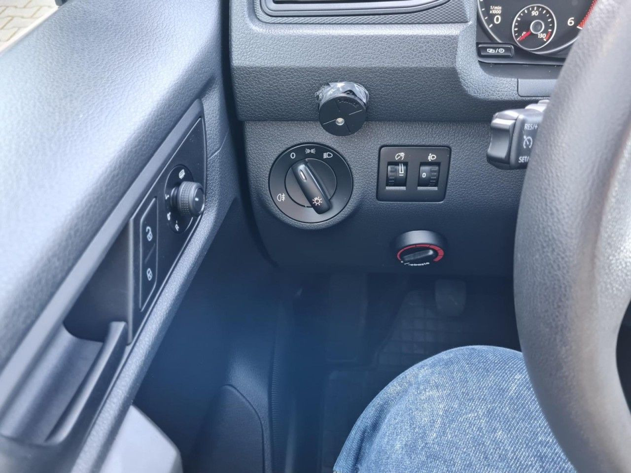 차량 Volkswagen Caddy 4Motion 2.0 TDI Kombi (EURO 6d-TEMP) : 사진 19
