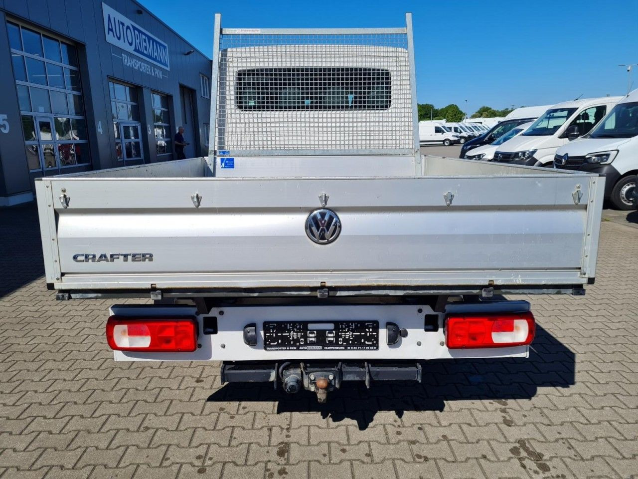 Volkswagen Crafter 35 Doka MR 7-Sitze AHK KLIMA KOMFORT - 플랫베드 밴 : 사진 5 Volkswagen Crafter 35 Doka MR 7-Sitze AHK KLIMA KOMFORT - 플랫베드 밴 : 사진 5