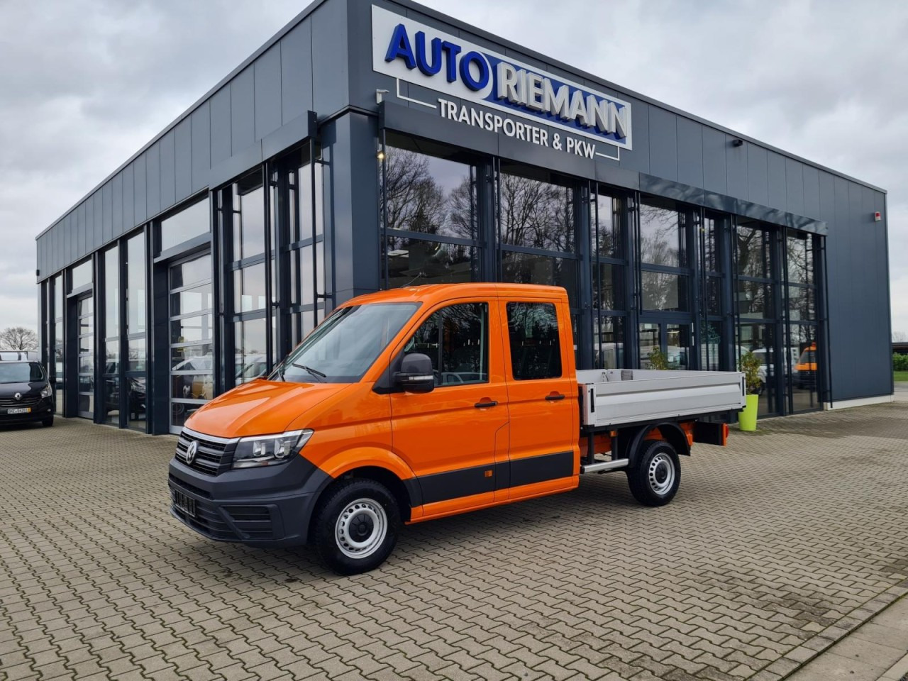 Volkswagen Crafter 35 Doka TDI MR AHK ERGO KLIMA Tempomat - 플랫베드 밴, 콤비 밴 : 사진 2 Volkswagen Crafter 35 Doka TDI MR AHK ERGO KLIMA Tempomat - 플랫베드 밴, 콤비 밴 : 사진 2
