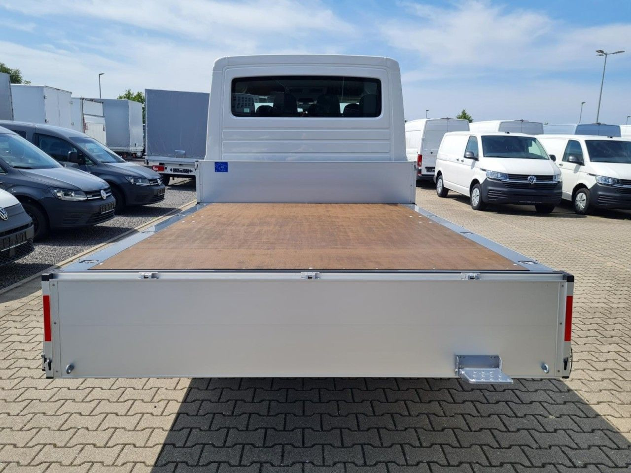 Volkswagen Crafter 35 Doka TDI MR LED KLIMA TEMPOMAT - 플랫베드 밴, 콤비 밴 : 사진 5 Volkswagen Crafter 35 Doka TDI MR LED KLIMA TEMPOMAT - 플랫베드 밴, 콤비 밴 : 사진 5