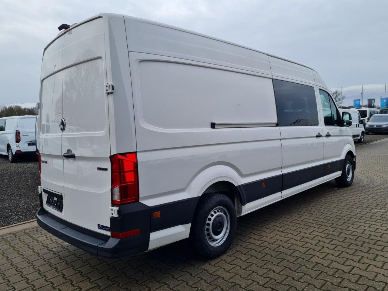 Volkswagen Crafter 35 Kasten 4MOTION L4H3 Plus Doka 7-Sitze - 패널 밴, 콤비 밴 : 사진 4 Volkswagen Crafter 35 Kasten 4MOTION L4H3 Plus Doka 7-Sitze - 패널 밴, 콤비 밴 : 사진 4