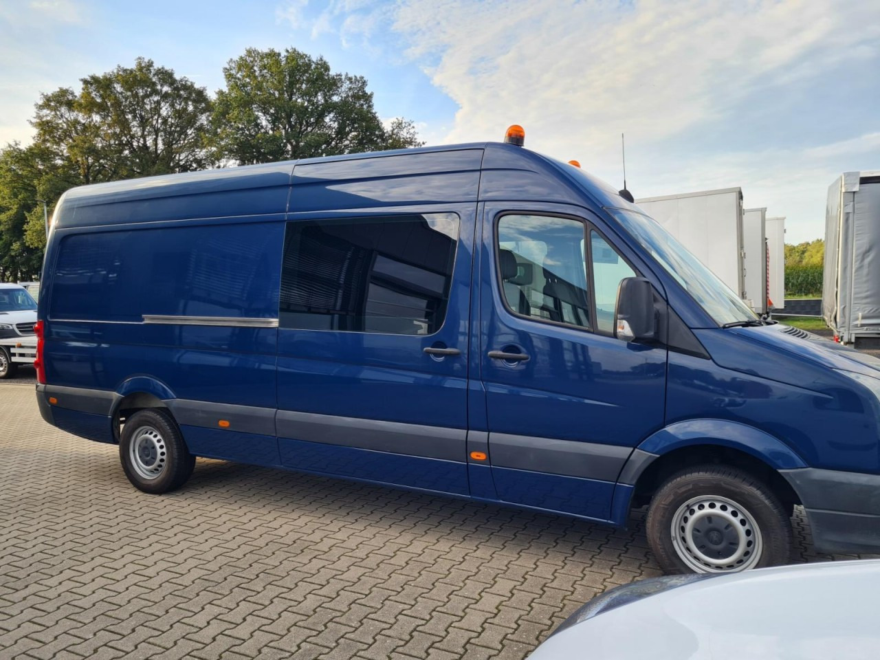 Volkswagen Crafter 35 Kasten Doka 5 Sitze AHK 3.5to REGALSYSTEM - 패널 밴, 콤비 밴 : 사진 3 Volkswagen Crafter 35 Kasten Doka 5 Sitze AHK 3.5to REGALSYSTEM - 패널 밴, 콤비 밴 : 사진 3