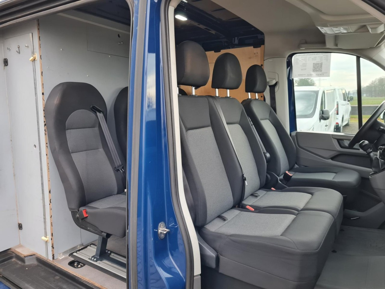 Volkswagen Crafter 35 Kasten Plus Doka mixto NAVI AHK 6 Sitzer - 패널 밴, 콤비 밴 : 사진 5 Volkswagen Crafter 35 Kasten Plus Doka mixto NAVI AHK 6 Sitzer - 패널 밴, 콤비 밴 : 사진 5
