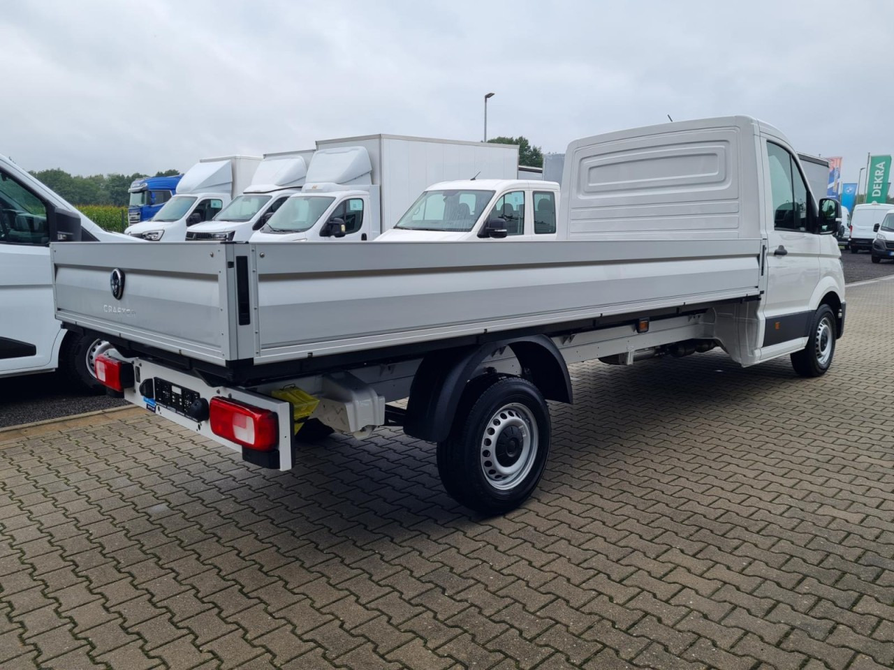 Volkswagen Crafter 35 Pritsche TDI Pritsche L4 KLIMA TEMPOMAT - 플랫베드 밴 : 사진 4 Volkswagen Crafter 35 Pritsche TDI Pritsche L4 KLIMA TEMPOMAT - 플랫베드 밴 : 사진 4